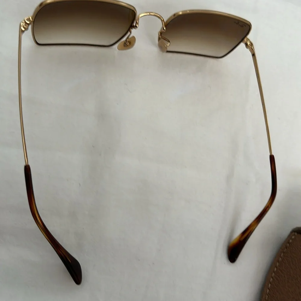 Ray Ban Sun Glasses - Picture 4 of 7